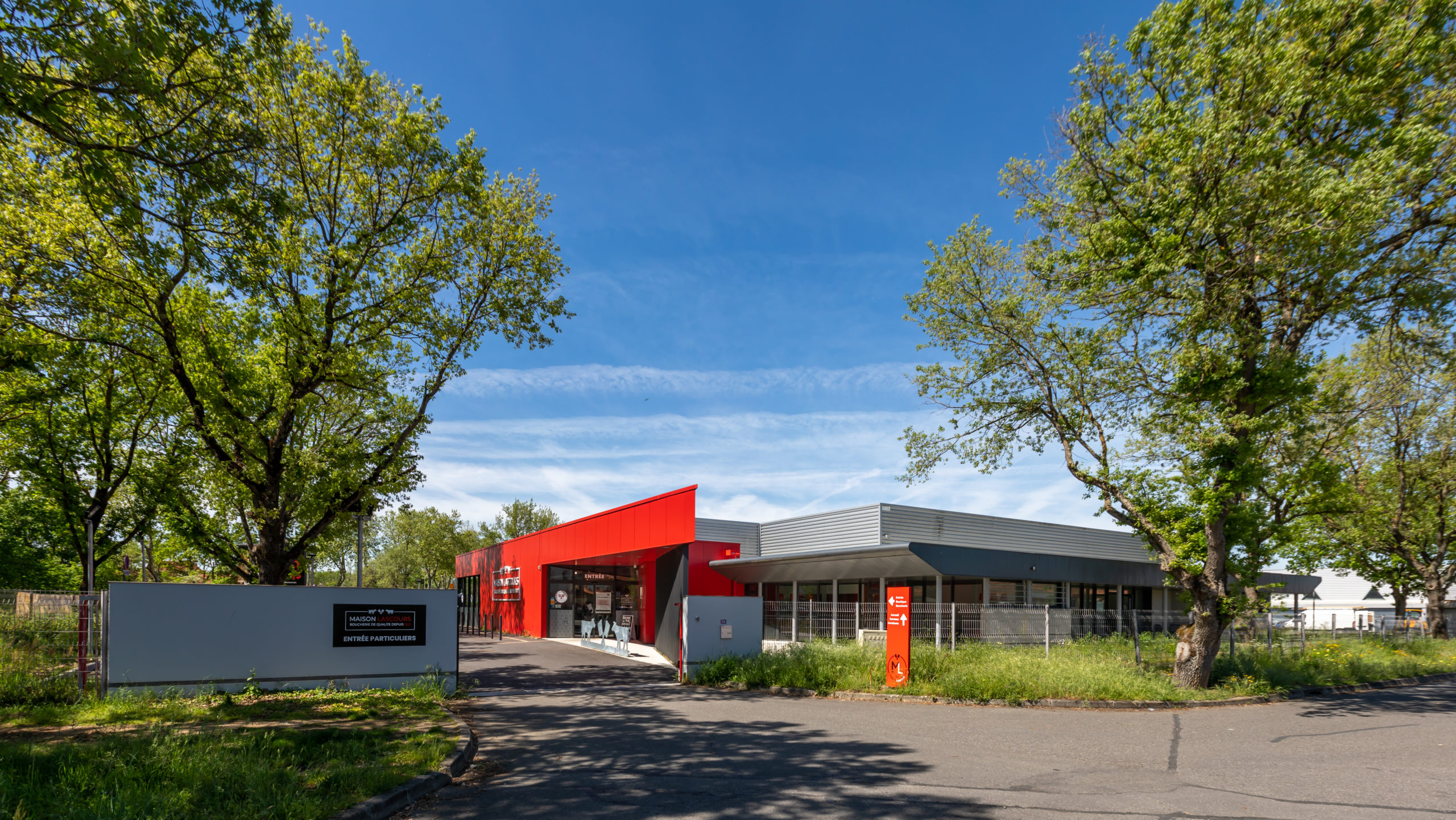 vue extérieure bâtiment boucherie maisons lascours fonsorbes